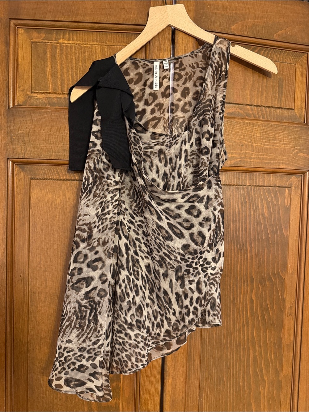 robbi & nikki xs Leopard Print Asymmetrical Tank Top with Black Bow